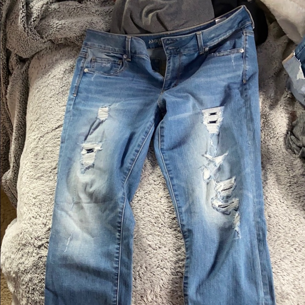 American Eagle Crop Jeans